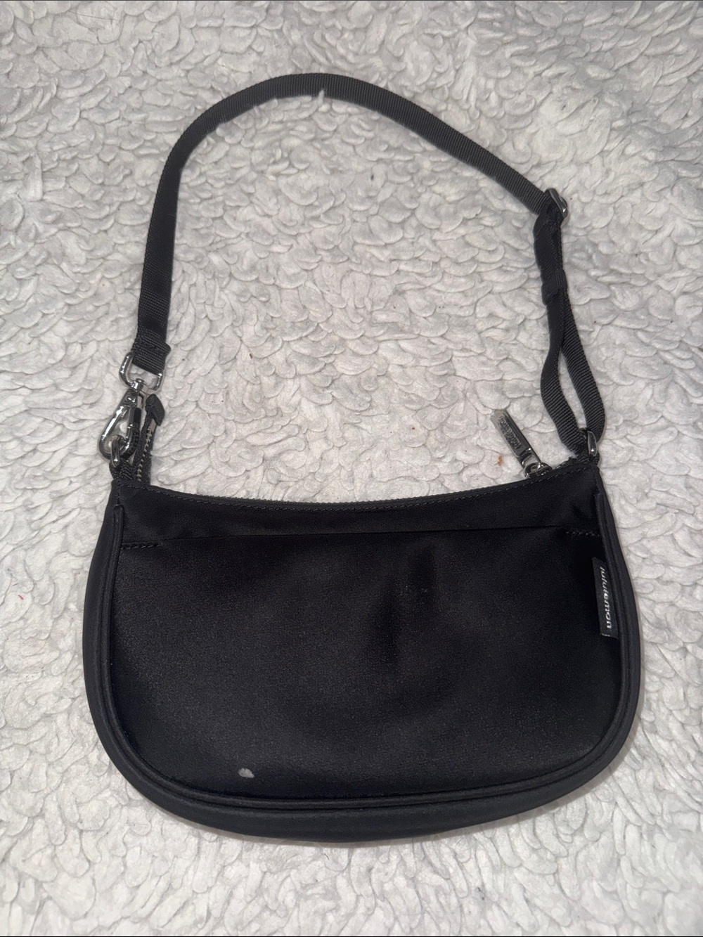 Lululemon city essentials black purse - Picture 4 of 8
